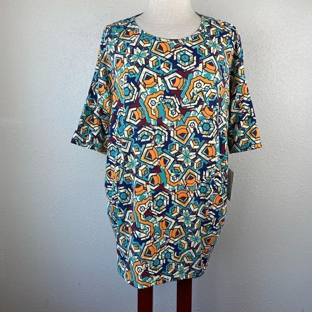 NWT LulaRoe Irma Top Size S